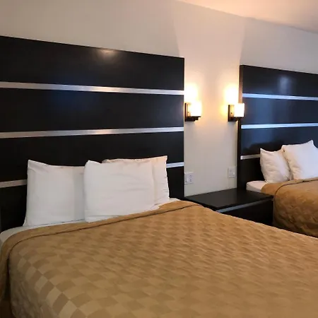 Cedar Inn&Suites